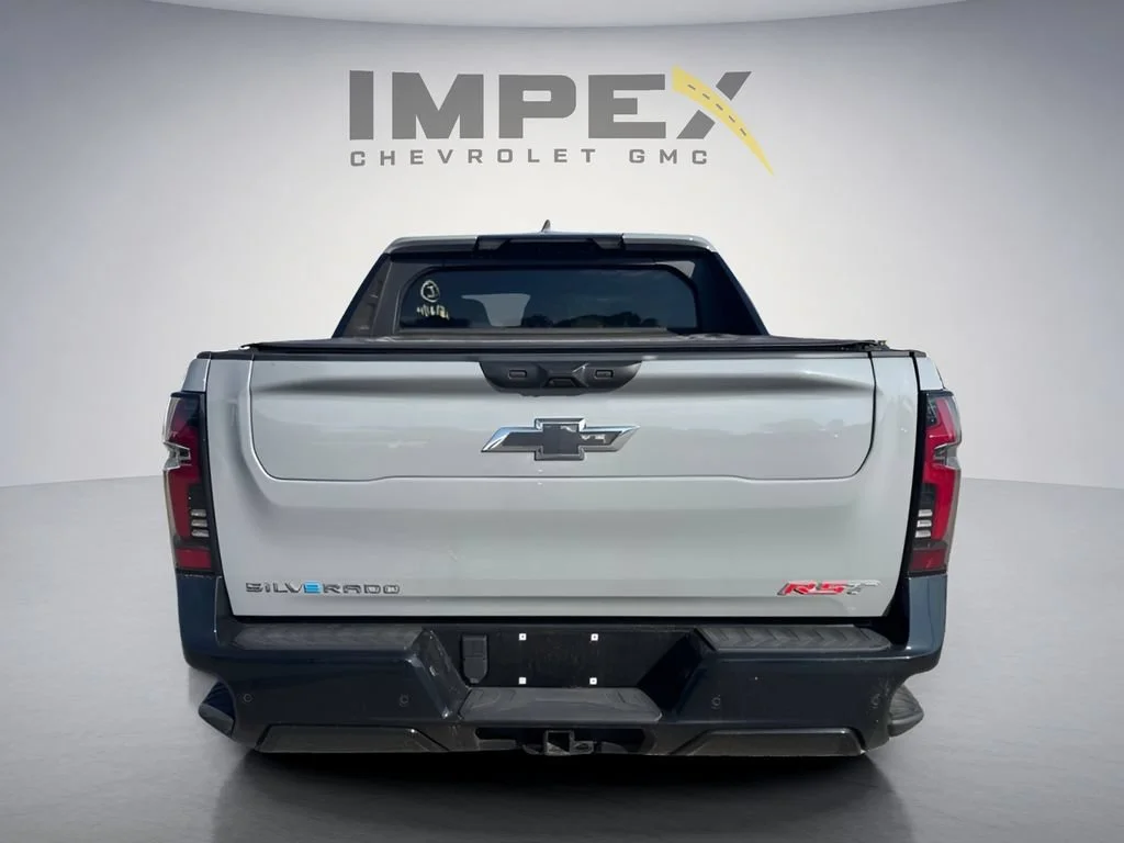 Used 2025 Slate Gray Metallic Chevrolet RST - Max Range image 4