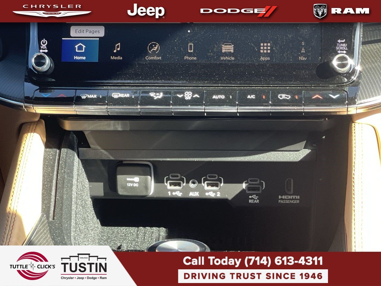 New 2026 Bright White Clear-Coat Exterior Paint Jeep Summit Reserve image 13
