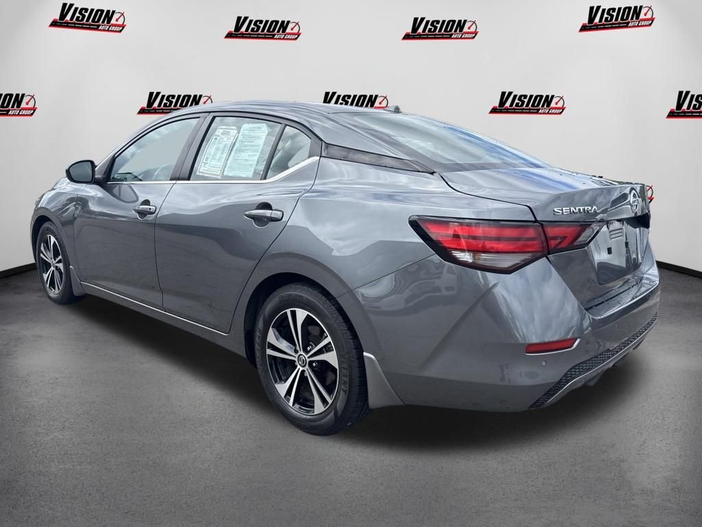 Used 2022 Gray Nissan SV image 7