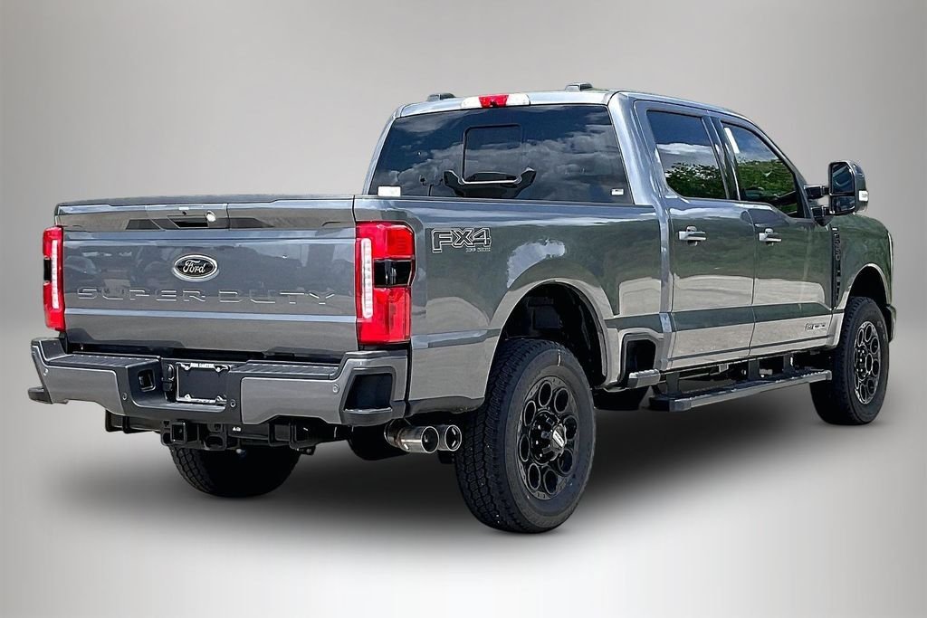 New 2026 Ford Super Duty F-250 Lariat 4D Crew Cab