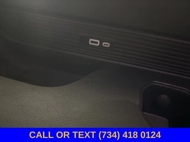 Used 2024 Velvet Jeep Series II image 30
