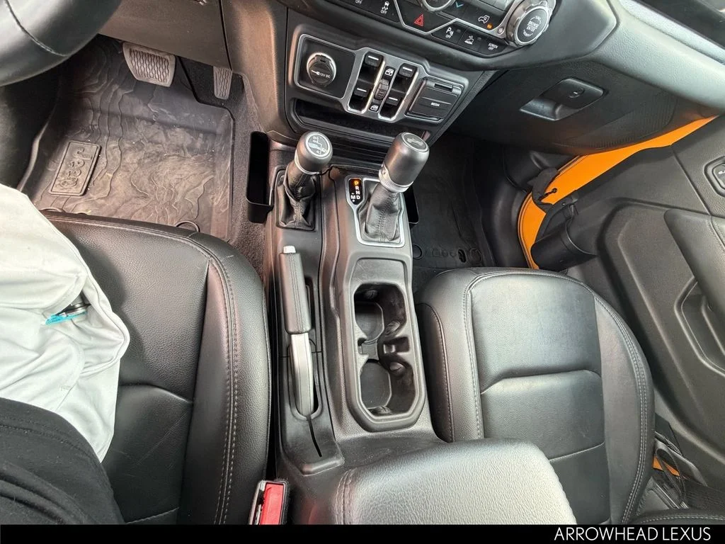 Used 2021  Jeep Unlimited Sahara Altitude image 29