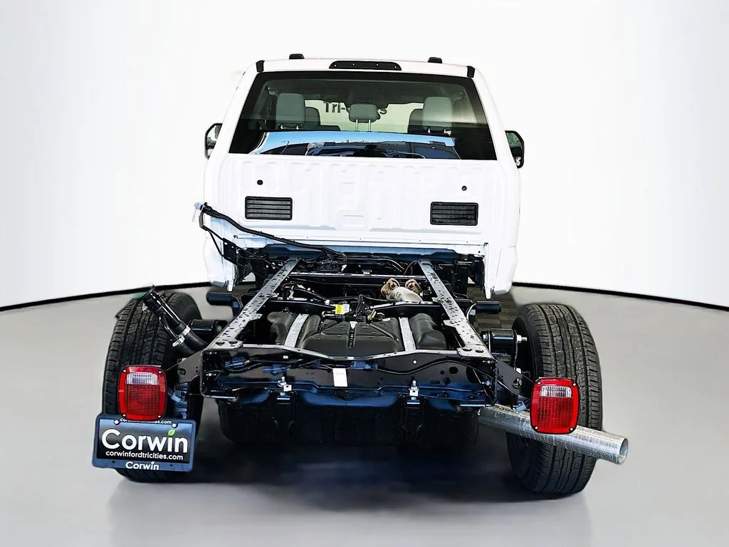 New 2026 Oxford White Ford XL image 12