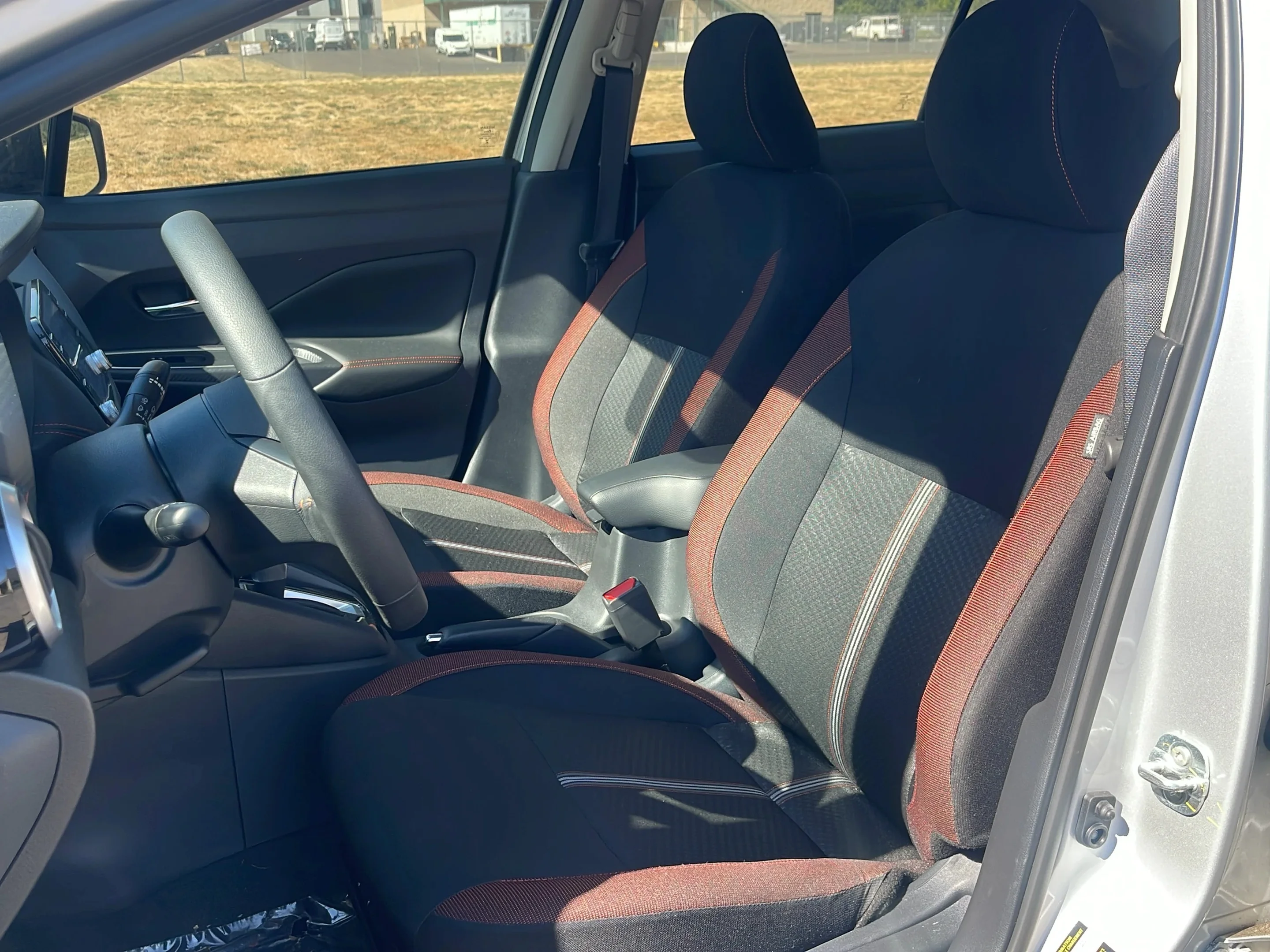 2025 Nissan Versa Sedan SR - Photo 10