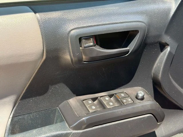 Used 2018 Gray Toyota SR image 18