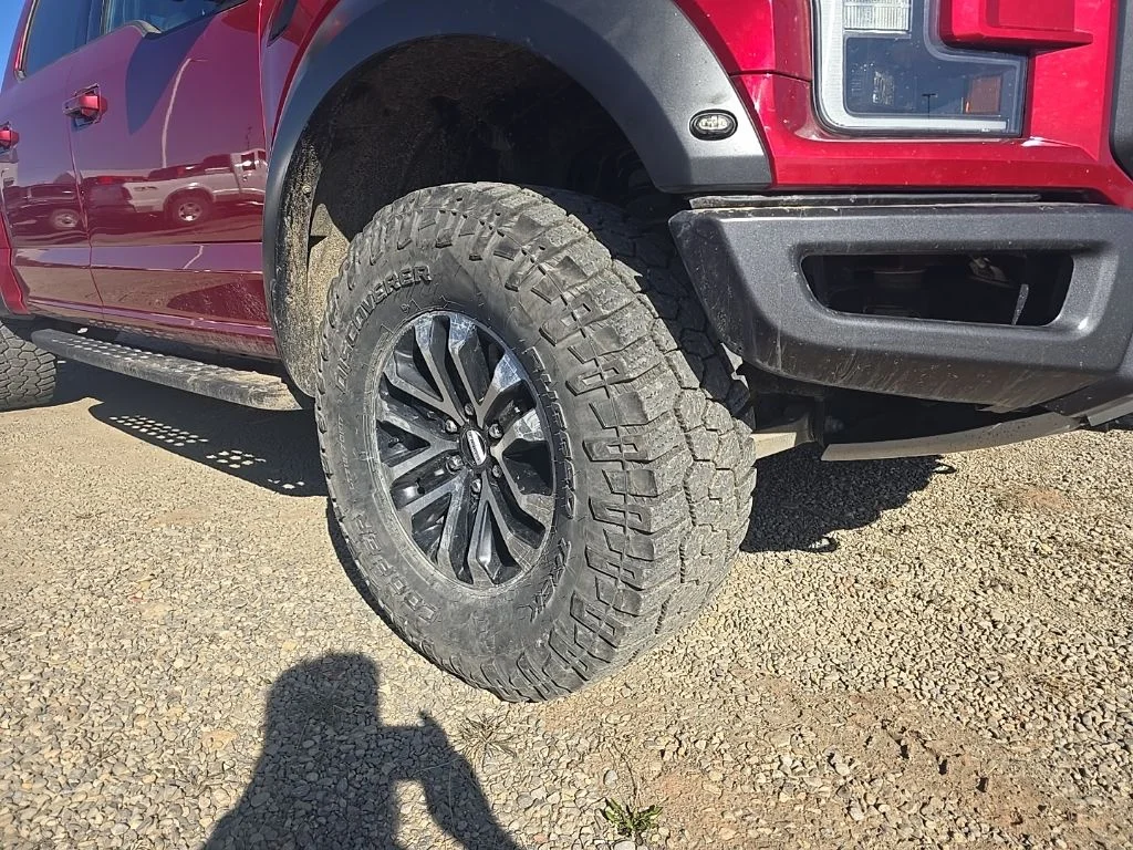Used 2020 Rapid Red Metallic Tinted Clearcoat Ford Raptor image 4