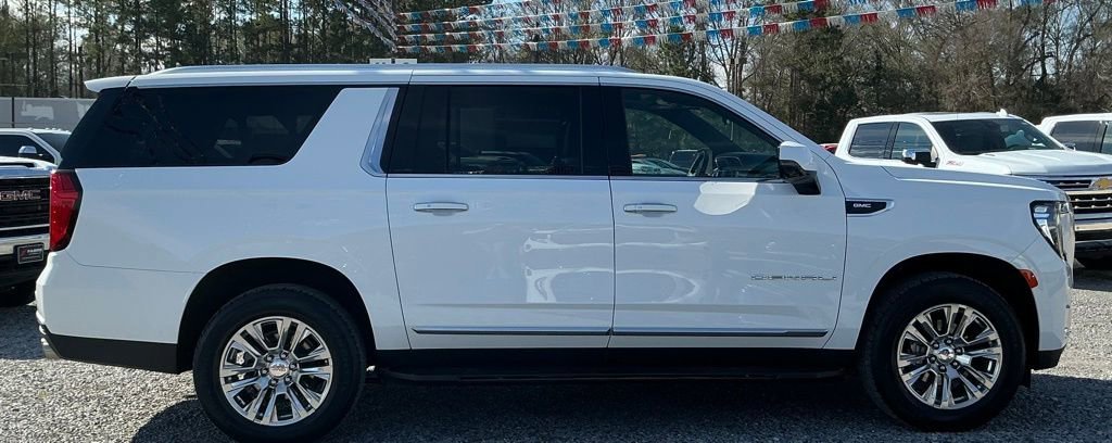 Used 2024 Summit White GMC Denali image 3
