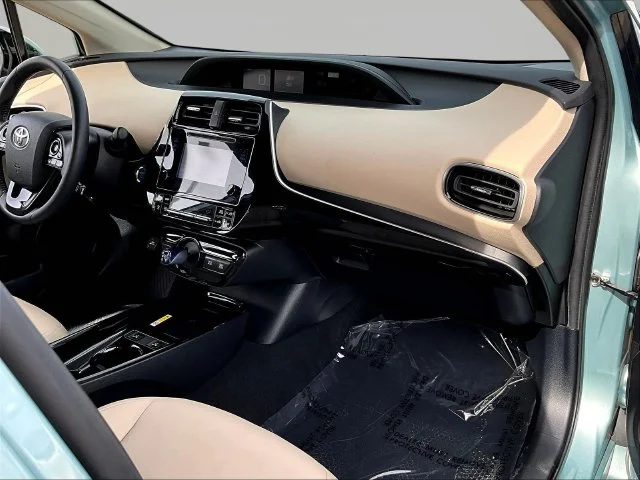 Used 2019 Beige Toyota XLE AWD-e image 30