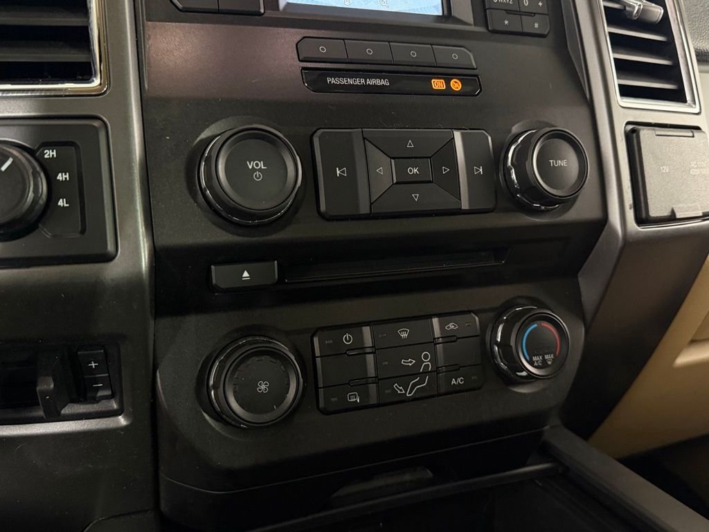 Used 2018 White Ford XLT image 17