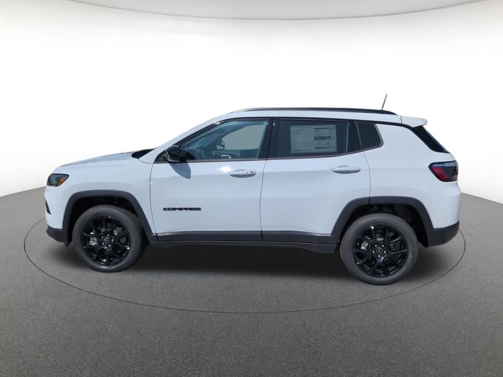 New 2026 Bright White Clear-Coat Exterior Paint Jeep Latitude image 13