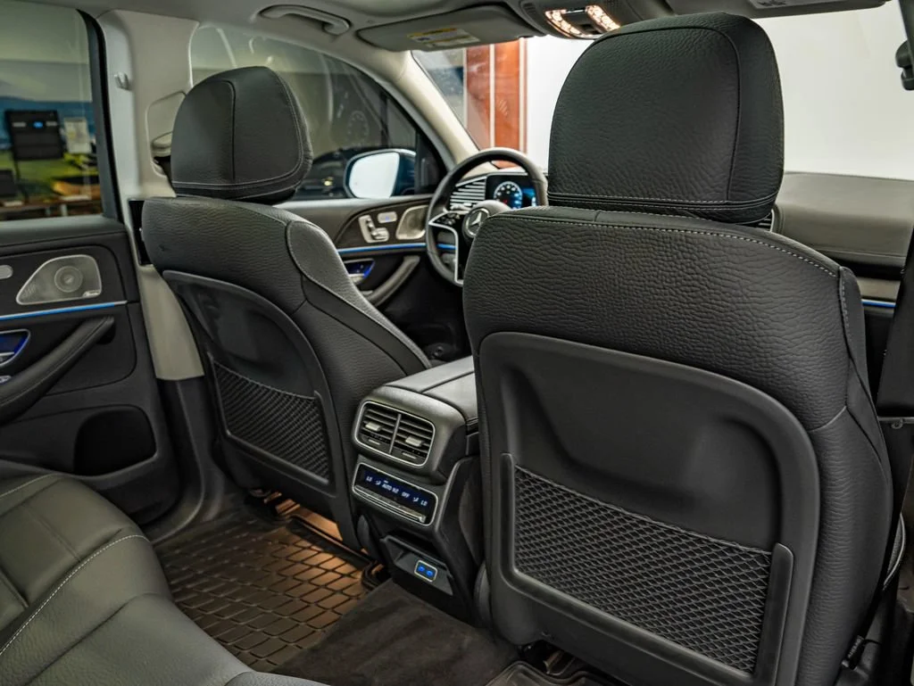 Certified Used 2025 Obsidian Black Mercedes-Benz GLE 580 image 40