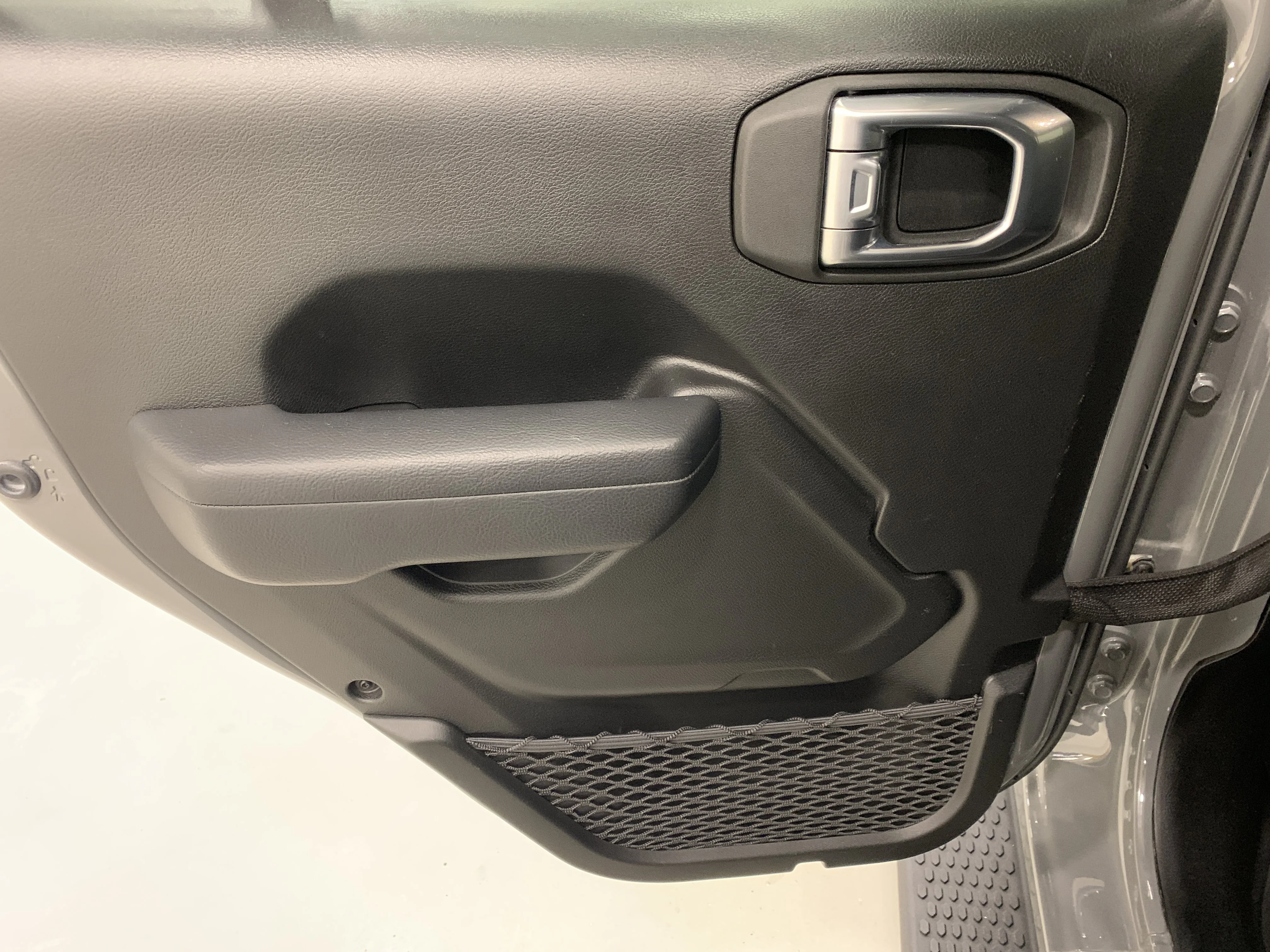 Certified Used 2023 STING GREY Jeep Sport Altitude image 9