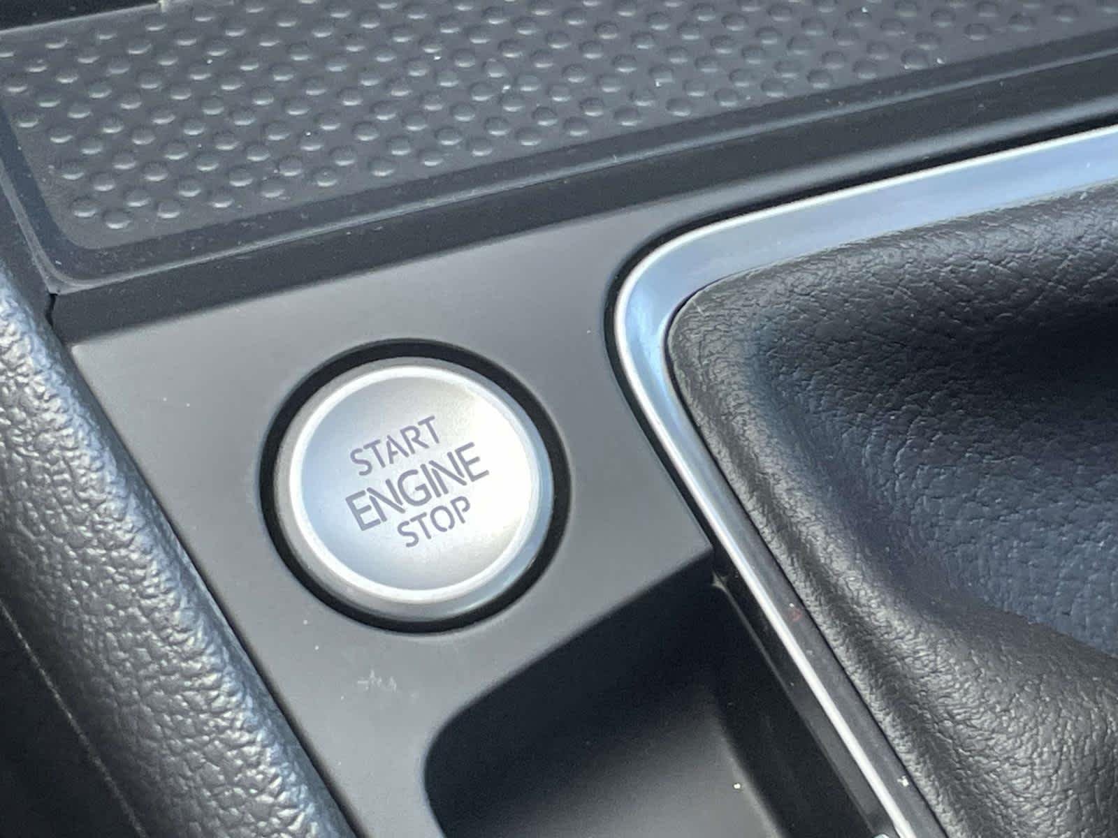 New 2027 MONTEREY BLUE PEARL Volkswagen SE image 32