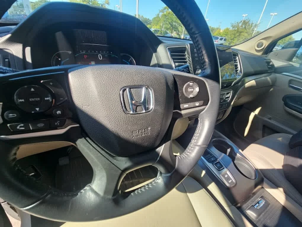 Certified Used 2021 Platinum White Pearl Honda EX-L image 7