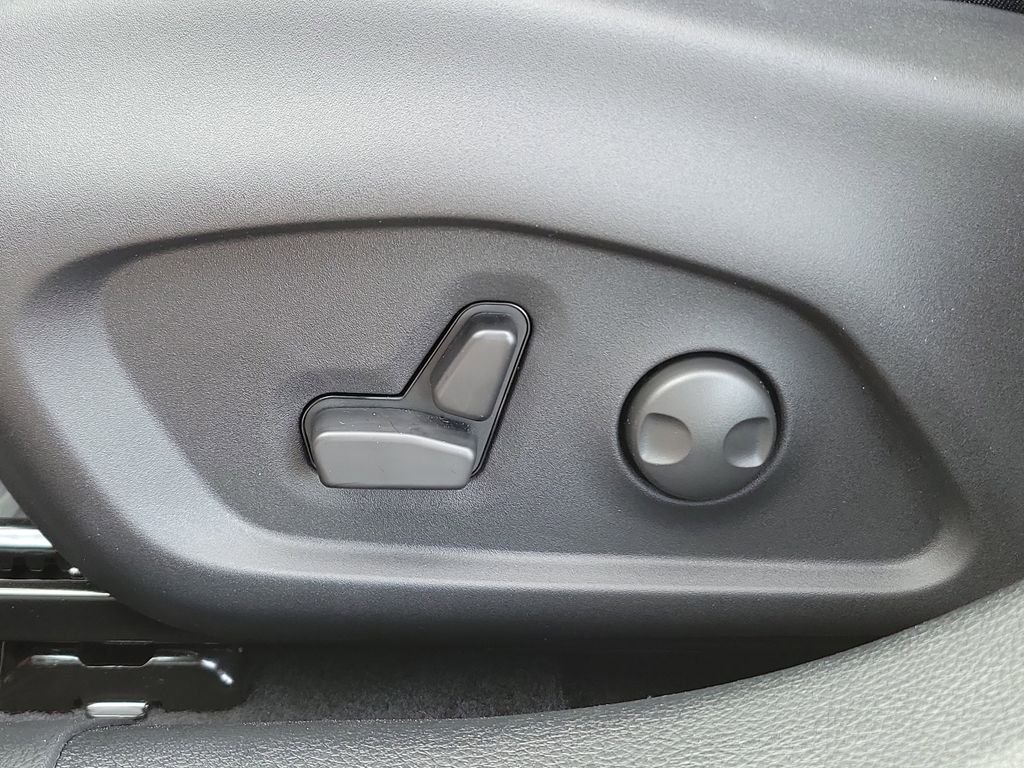 New 2026 Joose (DISC) Jeep Latitude image 20