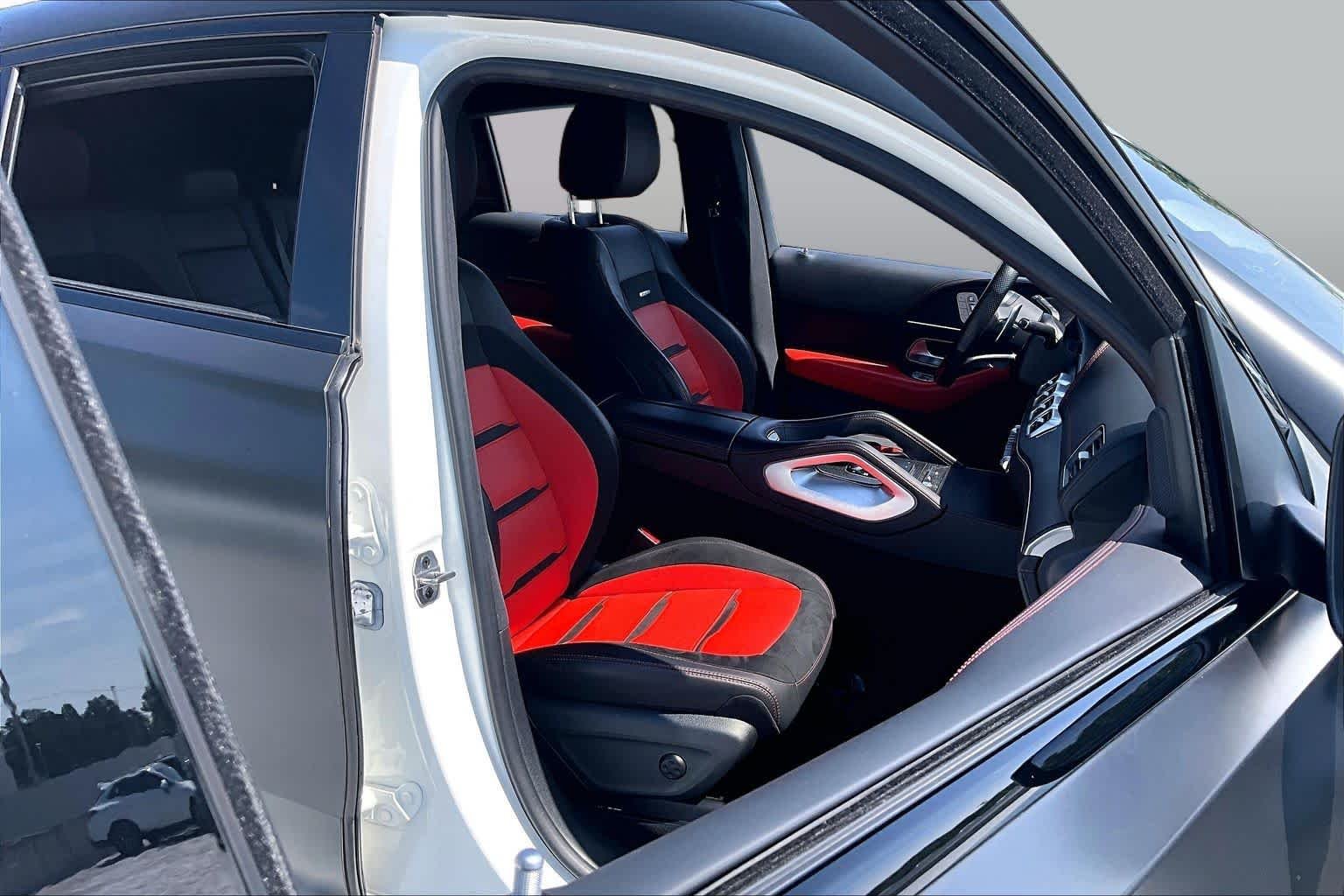 Used 2023 MANUFAKTUR Diamond White Metallic Mercedes-Benz AMG® GLE 53 image 9
