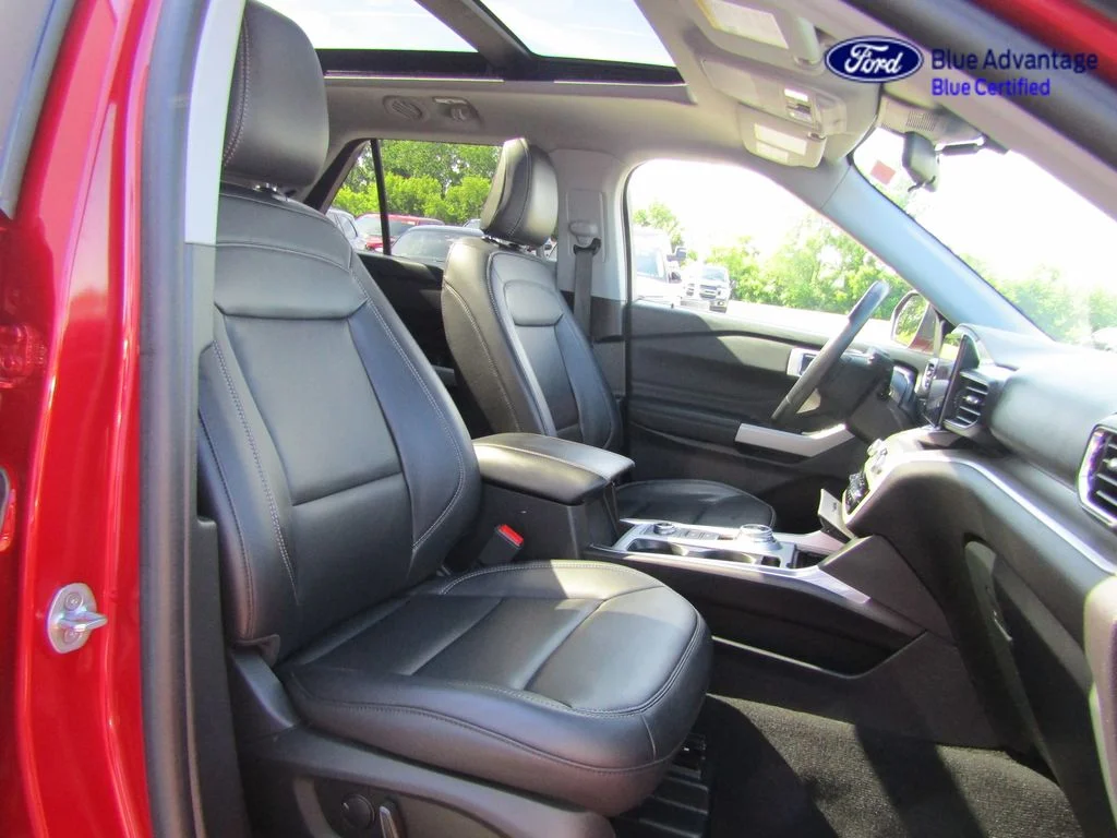 Certified Used 2024 Rapid Red Metallic Tinted Clearcoat Ford XLT image 21