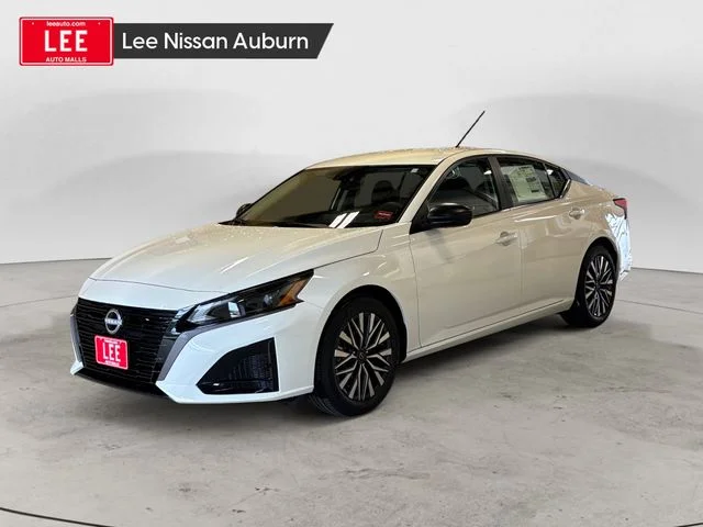 New 2026 White Nissan 2.5 SV image 1