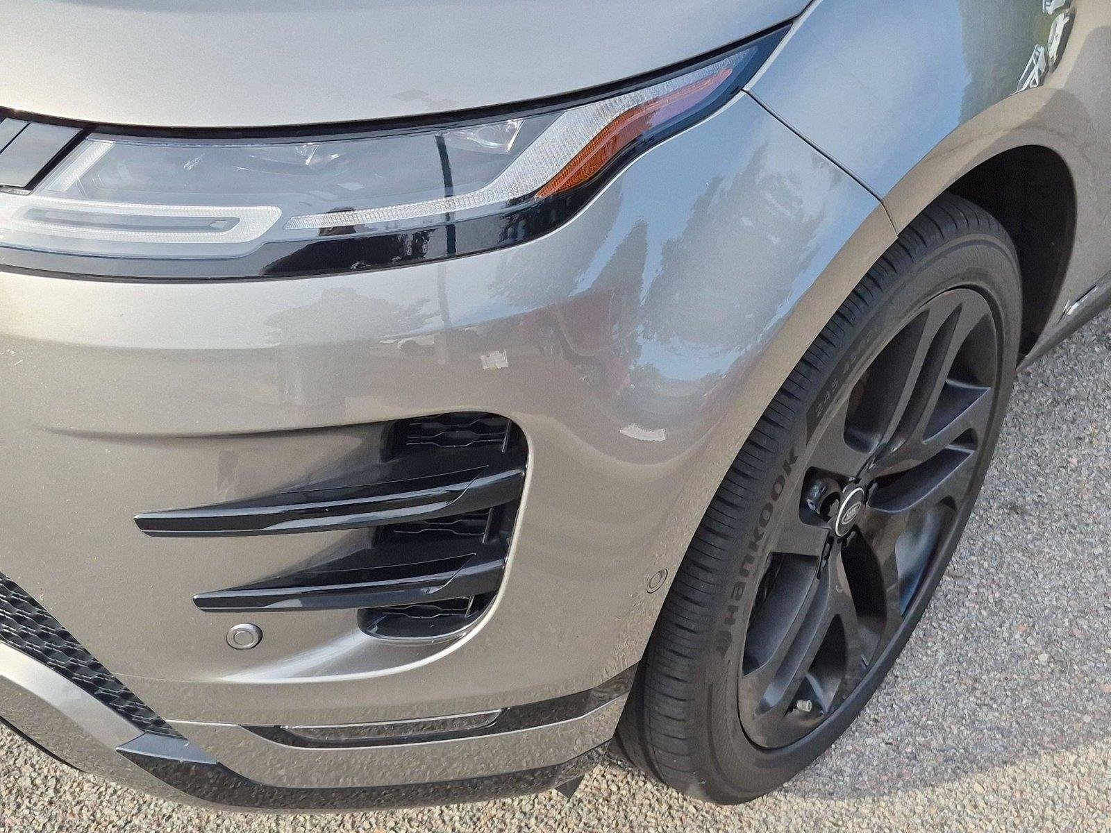 Used 2021 Eiger Grey Metallic Land Rover R-Dynamic SE image 9