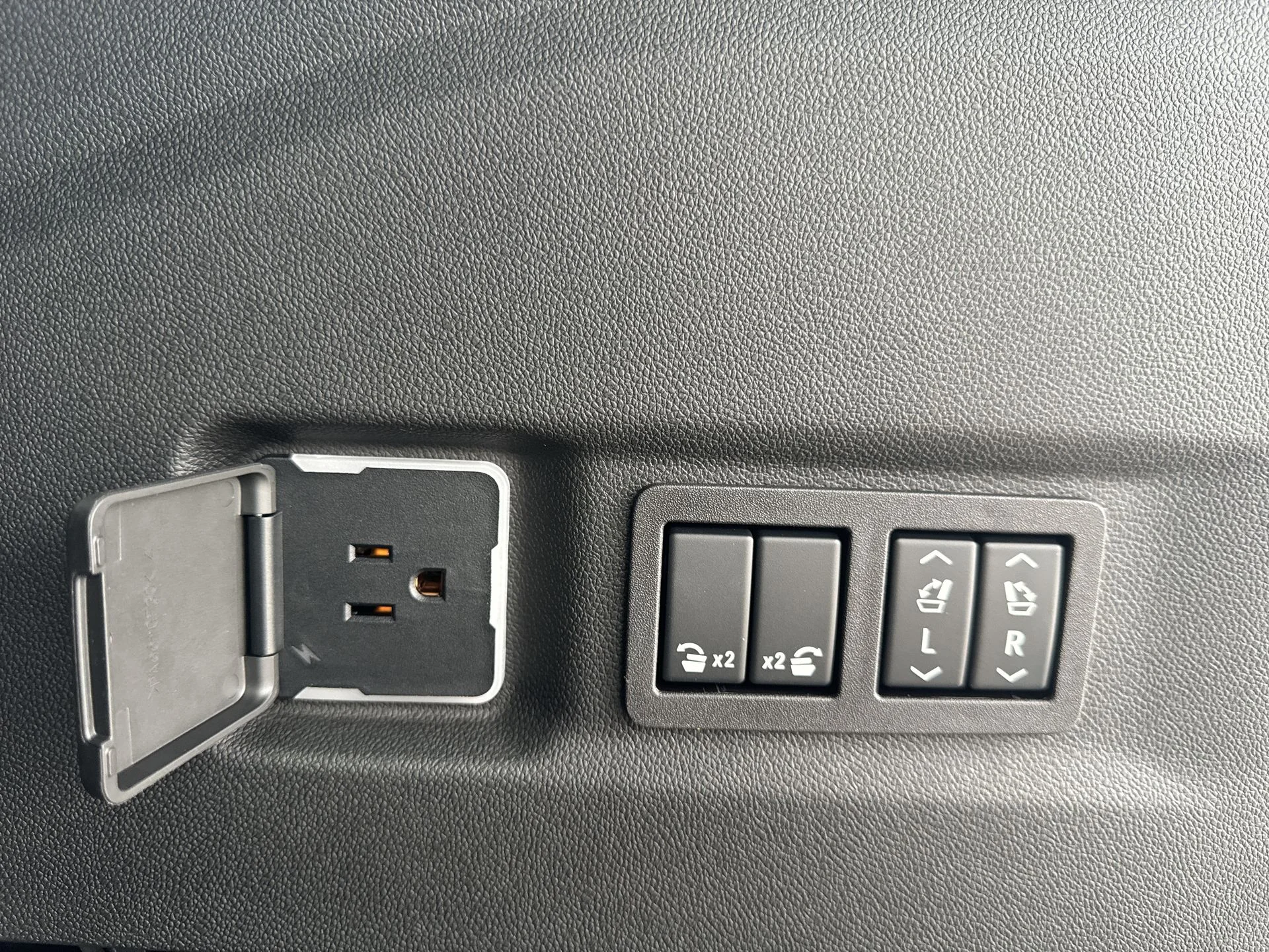 2026 Chevrolet Suburban Premier - Photo 72