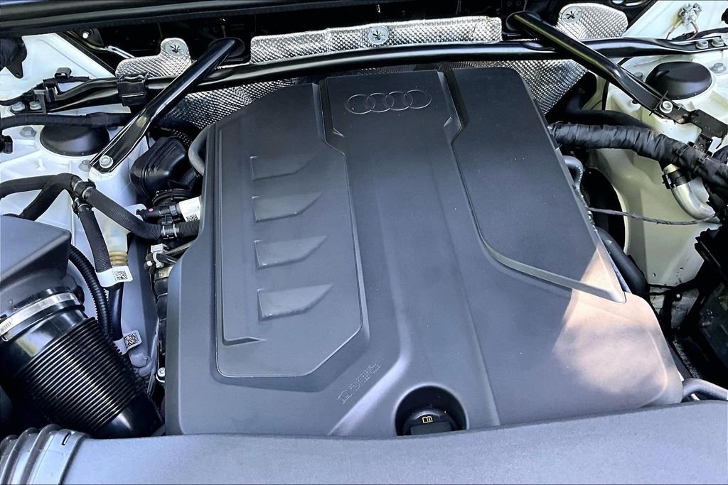 Used 2025 White Audi 2.0T Premium image 31