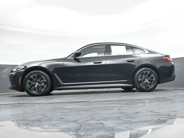 Used 2023 Black BMW eDrive35 image 39