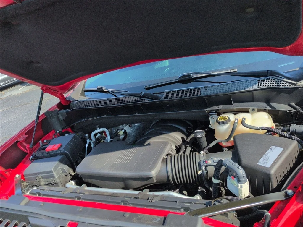 Used 2019 RED HOT Chevrolet RST image 30