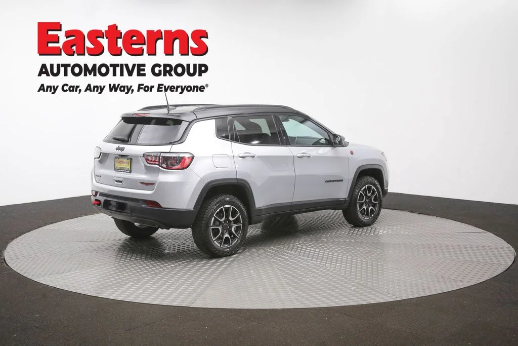 Used 2025 Silver Jeep Trailhawk image 40