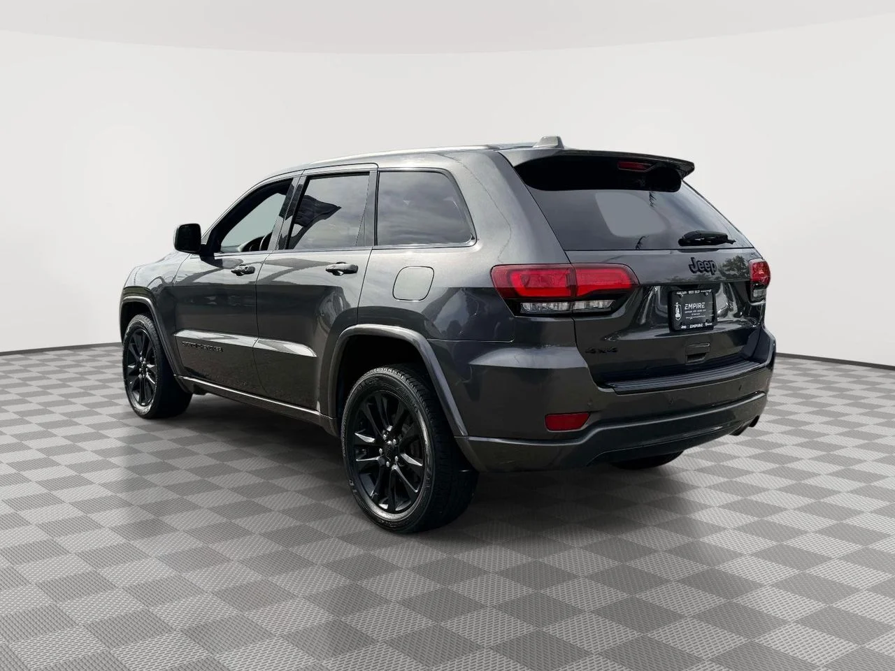 Used 2017 Granite Crystal Metallic Clearcoat Jeep Altitude 4x4 image 6