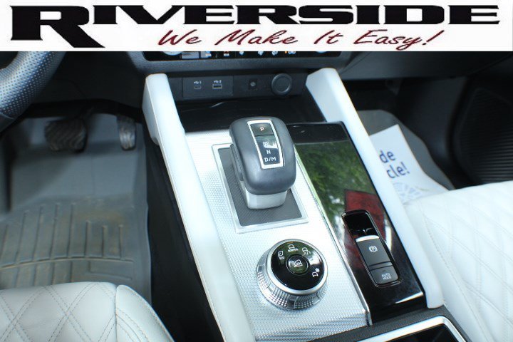 Used 2024 White Mitsubishi SEL image 11