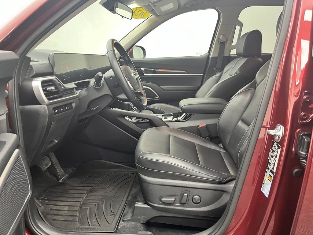 Used 2024 Red Kia S image 18
