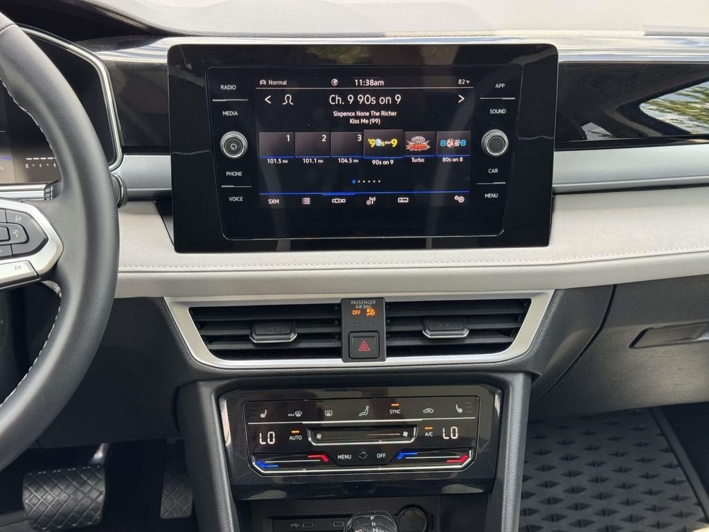 2025 Volkswagen Taos SE - Photo 20