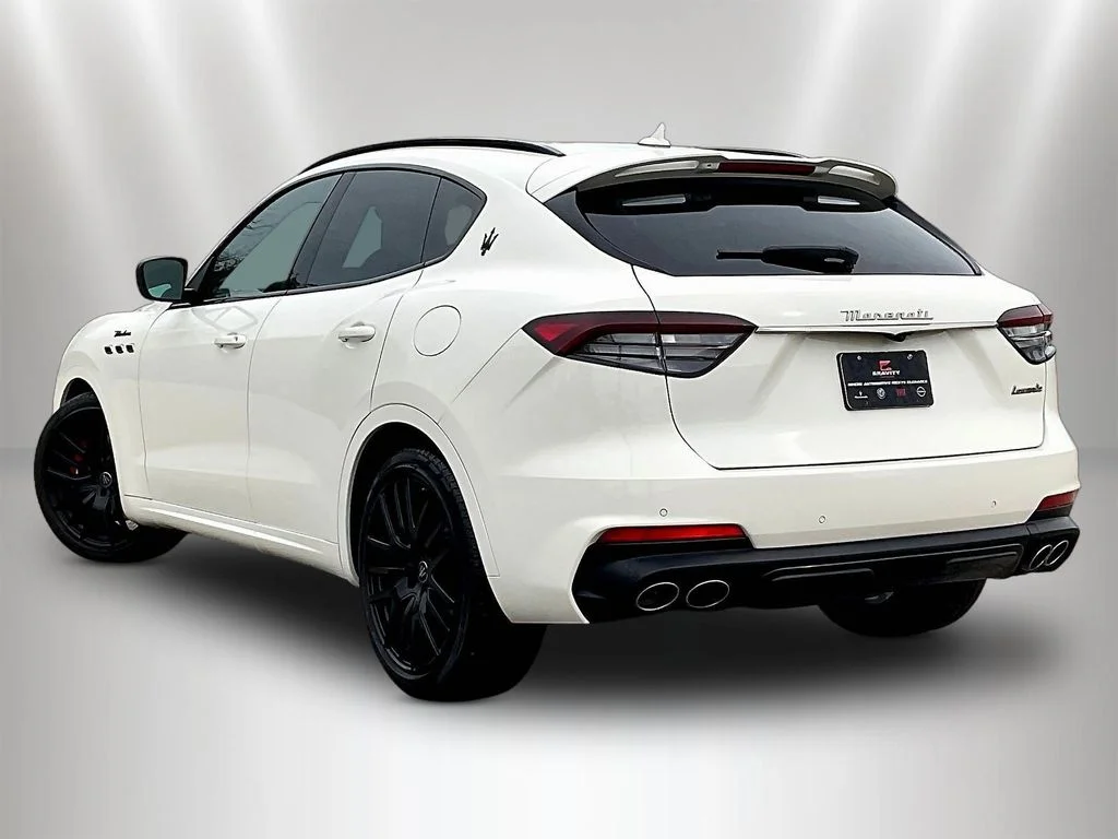 Used 2024 Bianco Maserati Modena image 4