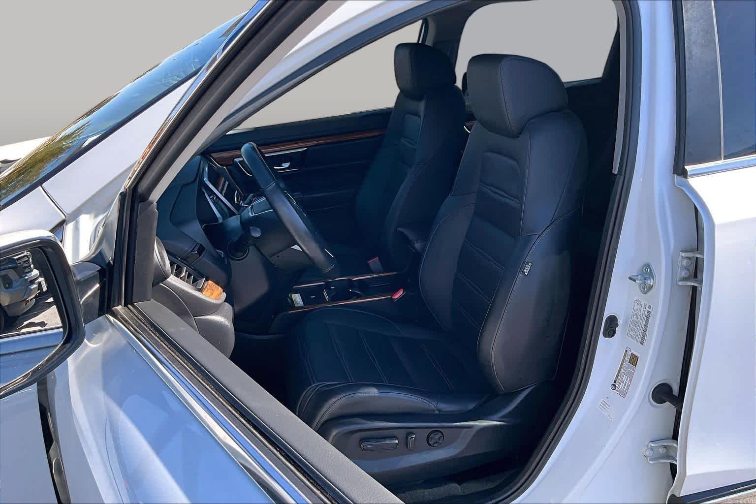 Used 2021 Platinum White Pearl Honda Touring image 8