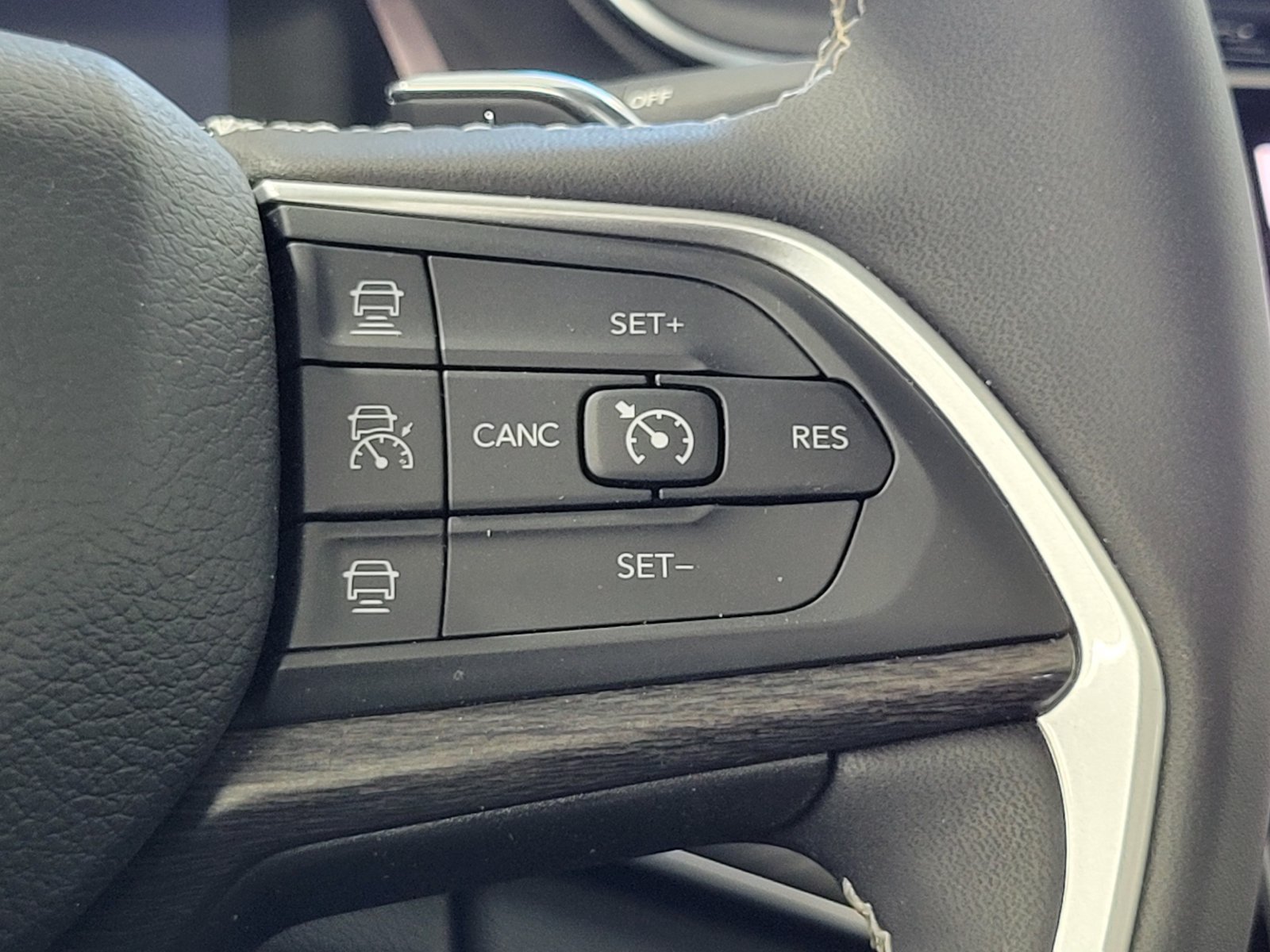 Used 2023 Black Jeep Limited image 18