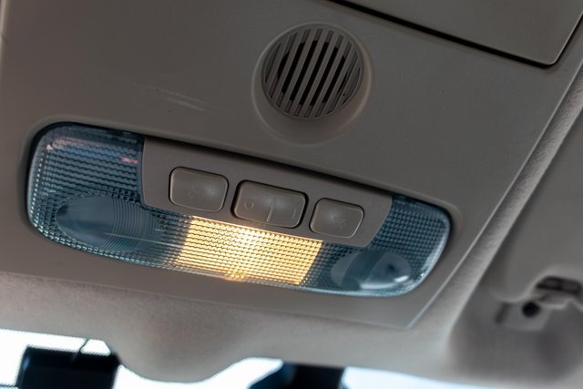 Used 2018 Magnetic Ford SE image 31