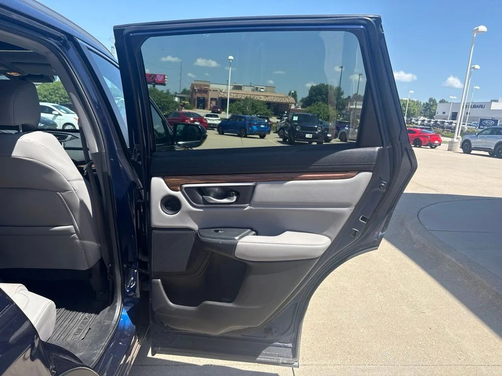 Used 2017 Blue Honda Touring FWD image 30