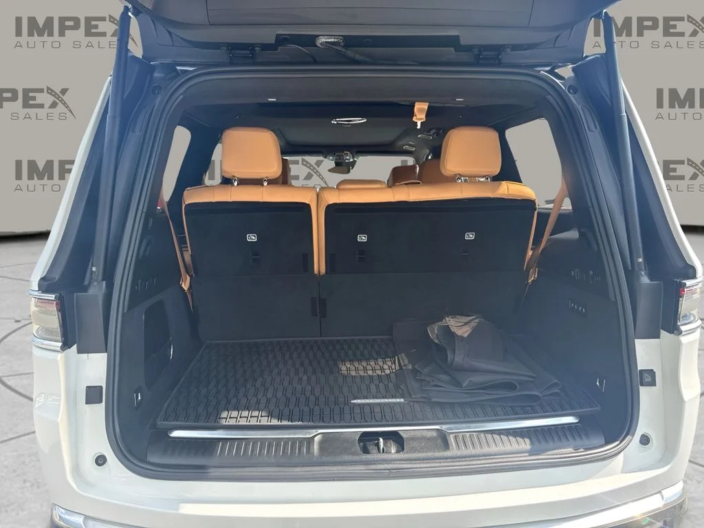 Used 2022 White Jeep Series III image 26