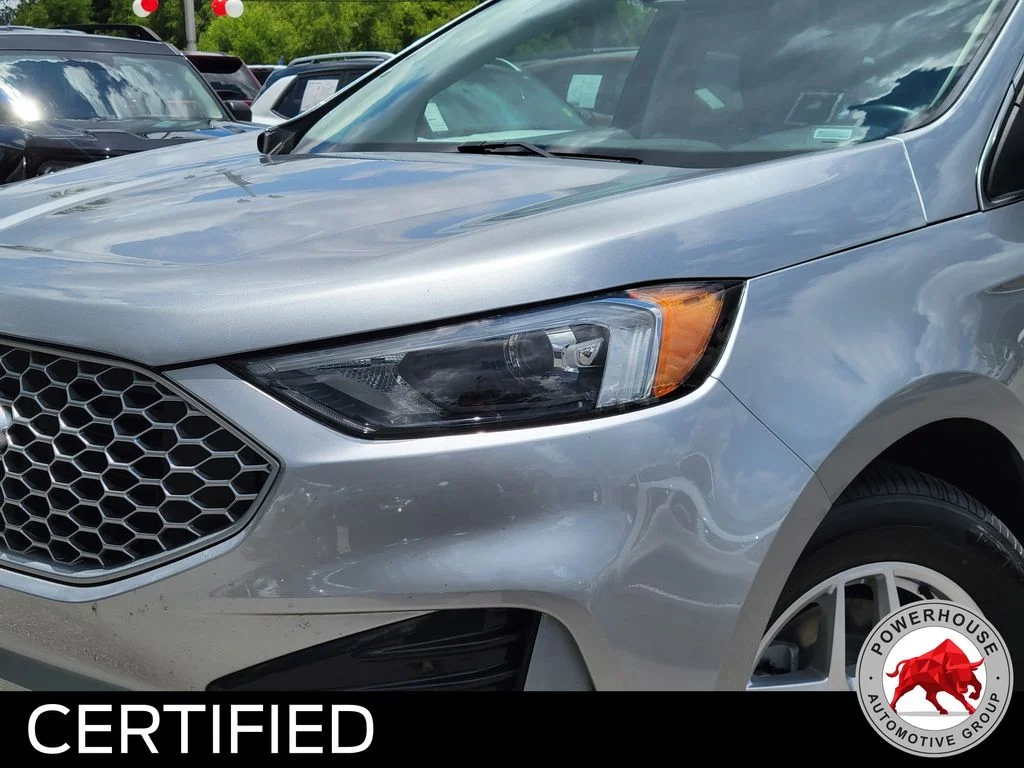 Used 2024 Silver Ford SEL image 10