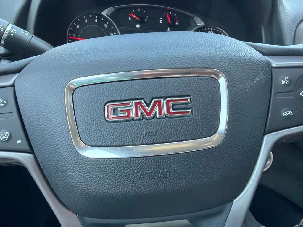 Used 2024 White GMC AT4 image 21
