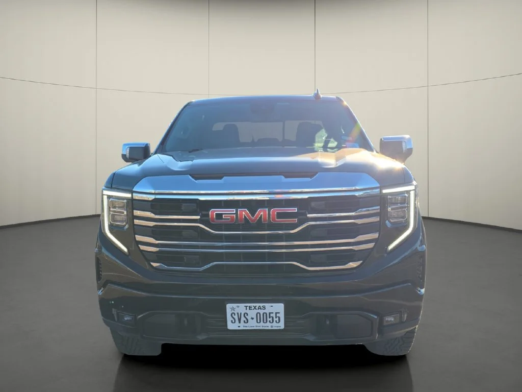 Used 2023 Black GMC SLT image 2