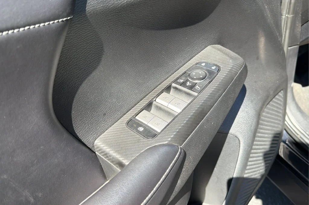 Used 2024 Black Mitsubishi SE image 15