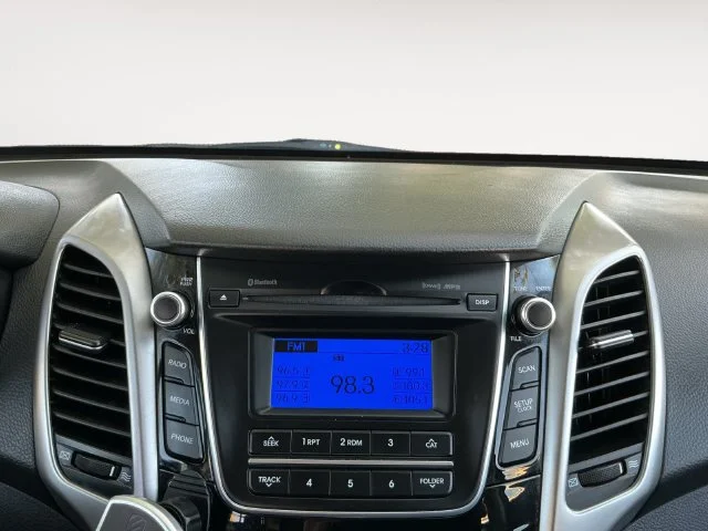 Used 2016 Black Hyundai Base image 10