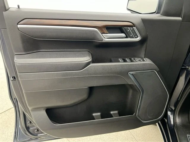 2025 GMC Sierra 1500 SLT - Photo 21