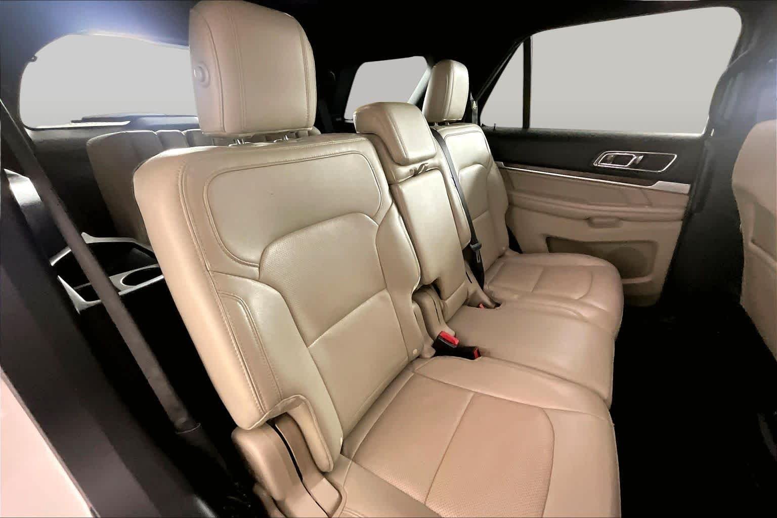 Used 2018 White Platinum Metallic Tri-Coat Ford Limited image 17
