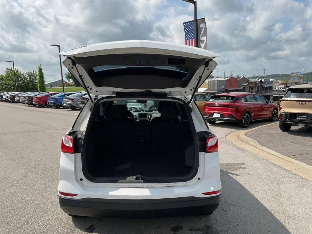 Used 2021 Summit White Chevrolet LS image 13
