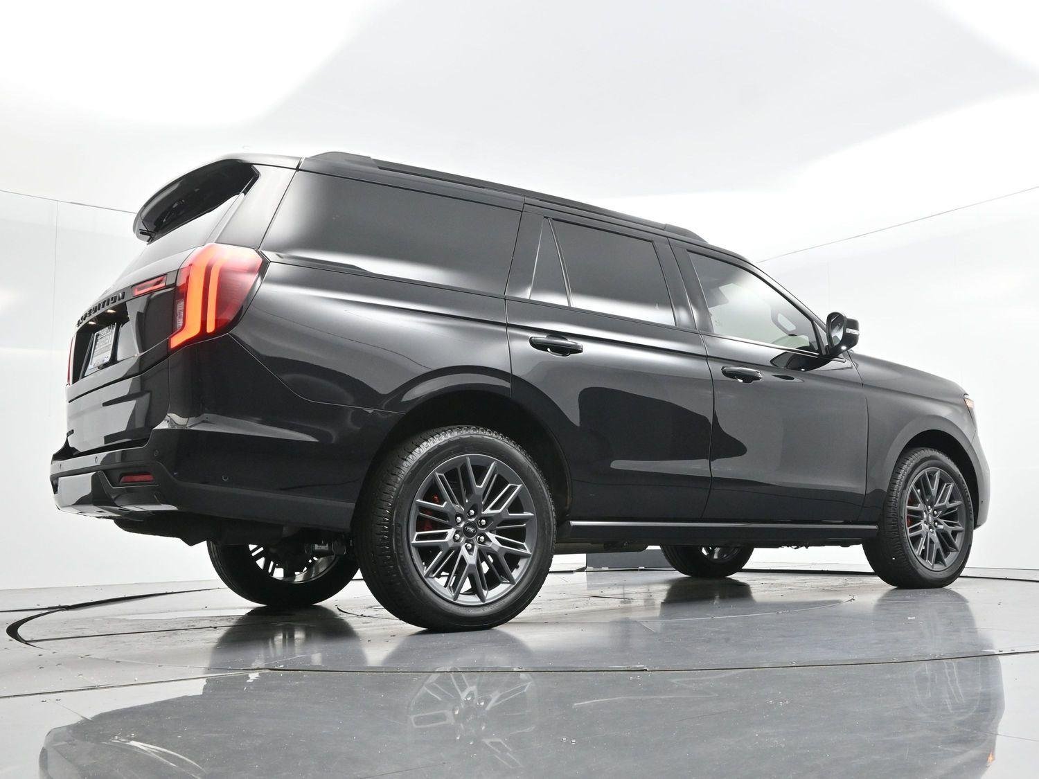 Used 2025 Agate Black Ford Platinum image 65