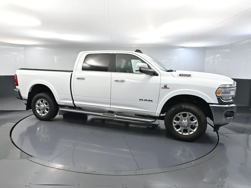 Used 2022 White Ram Laramie image 4