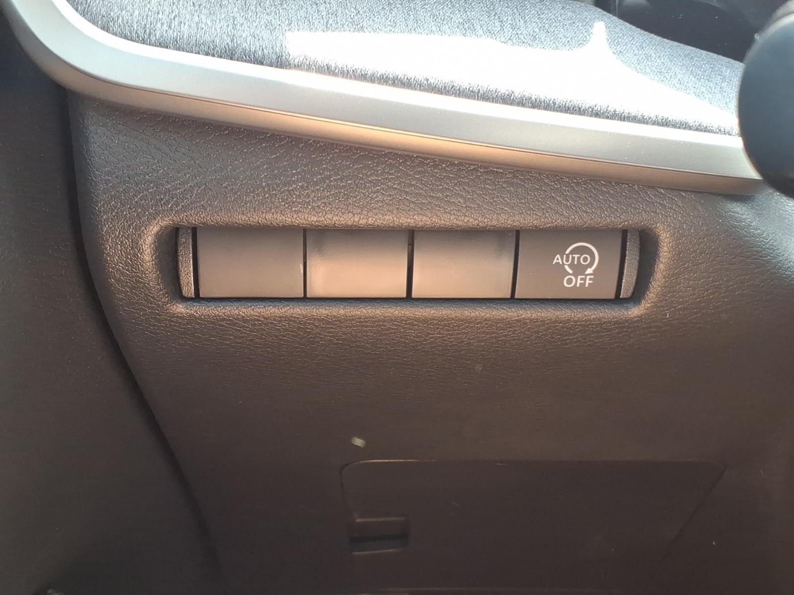 2026 Nissan Kicks SV White at Robbins Nissan