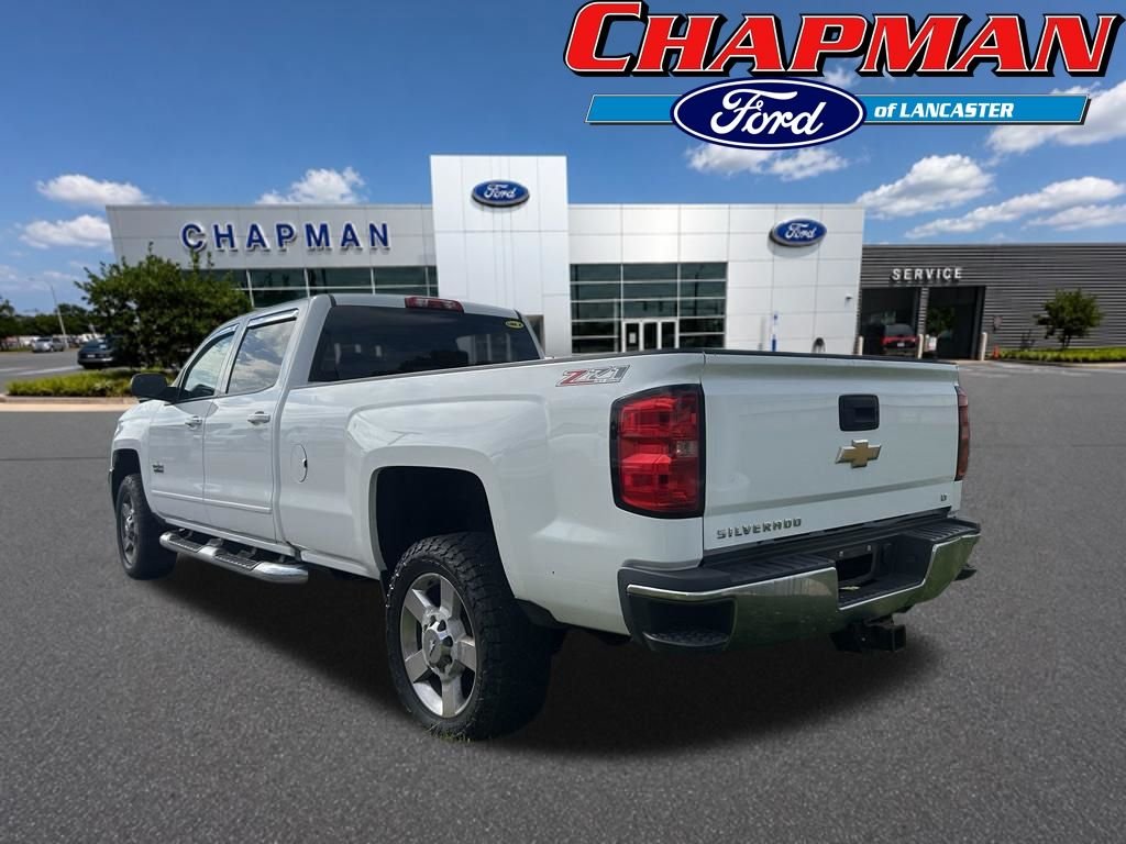 Used 2016 Summit White Chevrolet LT image 3